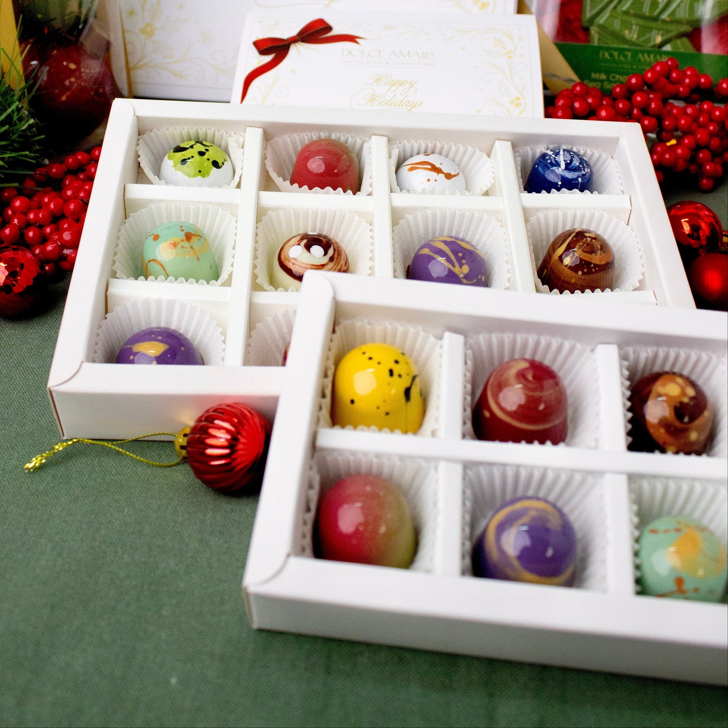 12 Piece Bonbon Box - Happy Holidays