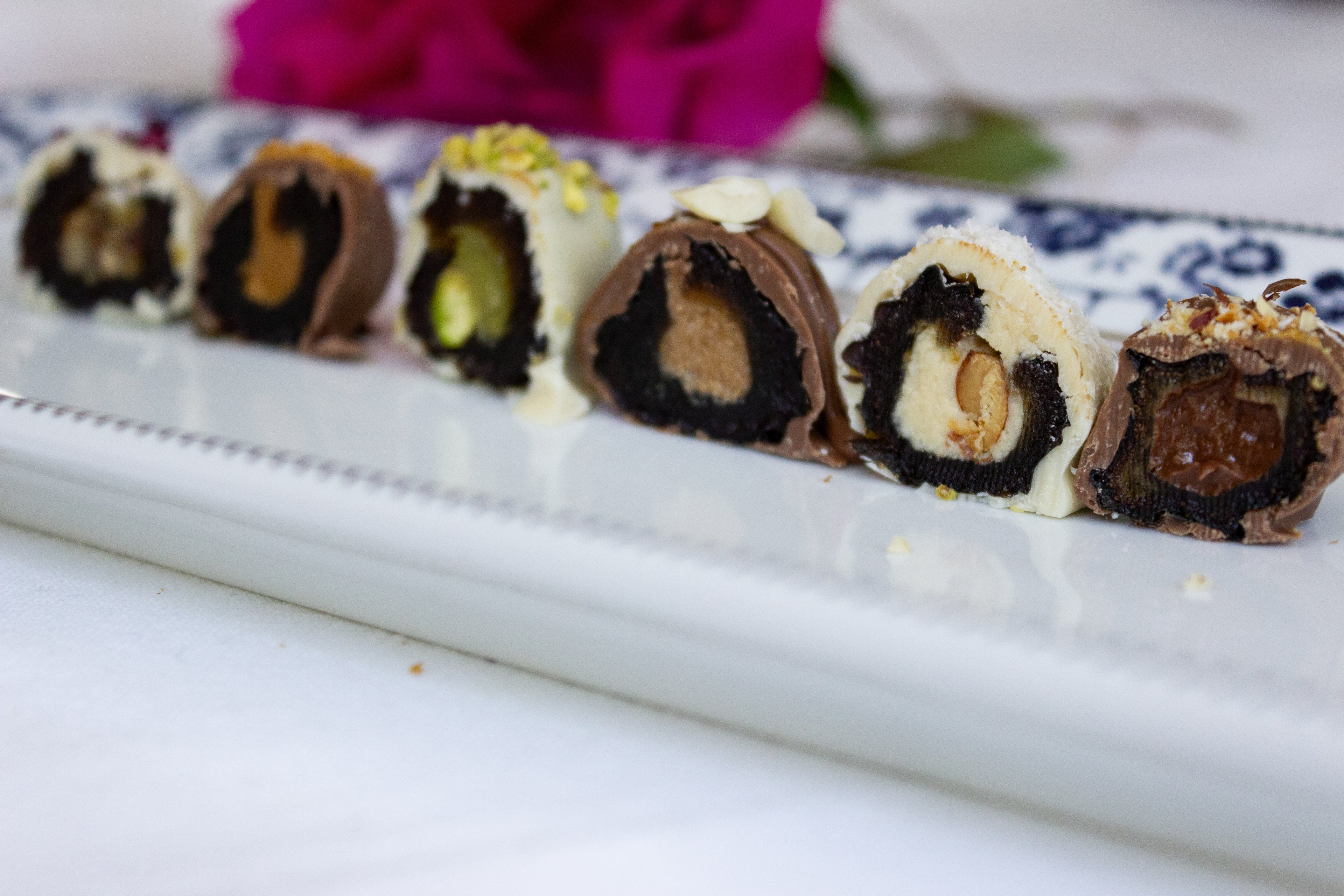 Gourmet Stuffed Dates - 6 piece